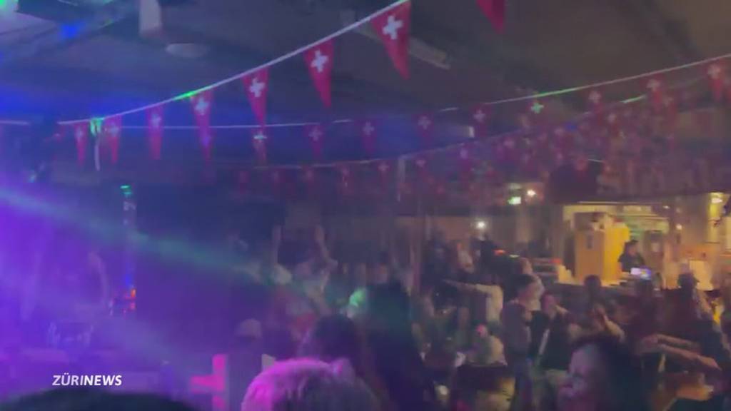Trotz 50 Jahre Tradition: Polizei bricht Konzert am Rande des Knabenschiessens ab