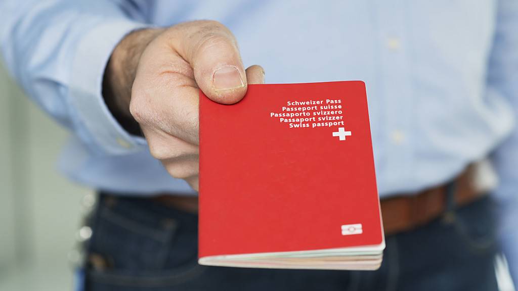 Im Kanton Nidwalden sollen Einbürgerungen vollständig der Regierung übertragen werden.  (Symbolbild)