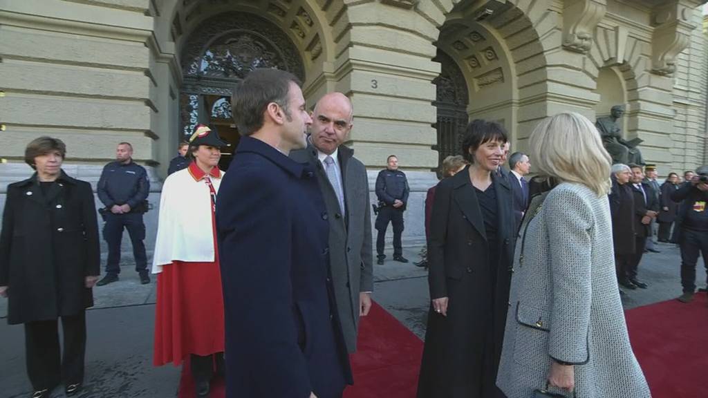 Kritik nach Macrons Staatsbesuch