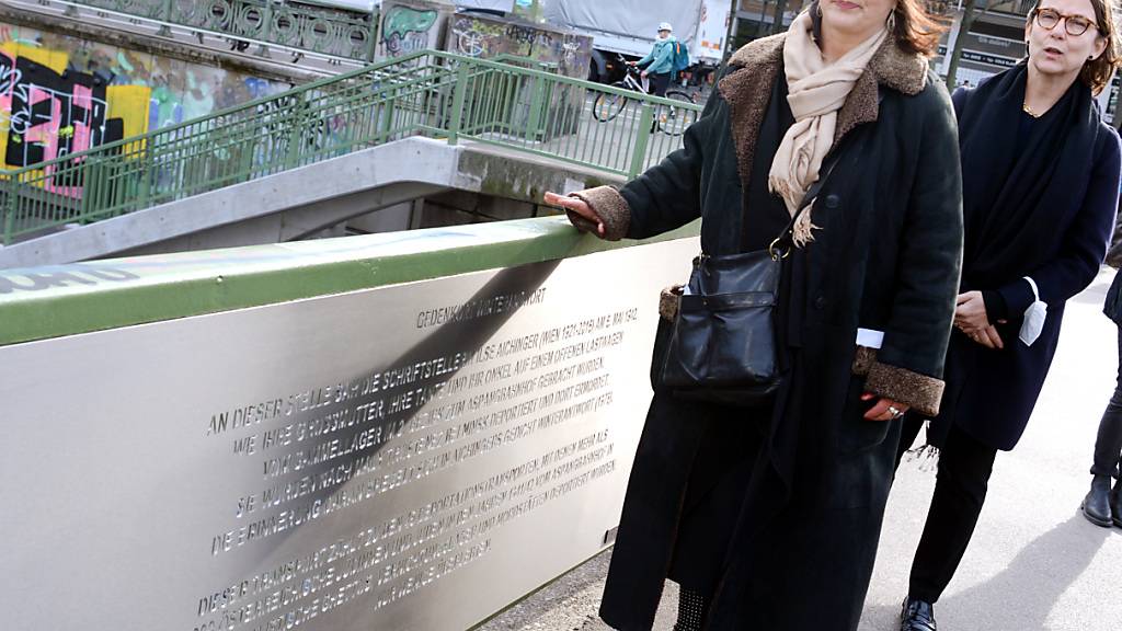 Zum 100. Geburtstag: Wiener Brücke trägt nun Text von Ilse Aichinger