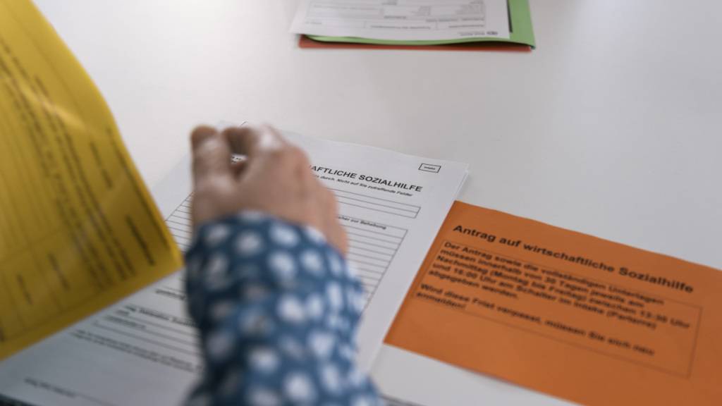 In der Zentralschweiz bezogen 2024 weniger Menschen Sozialhilfe als im Jahr zuvor. (Symbolbild)