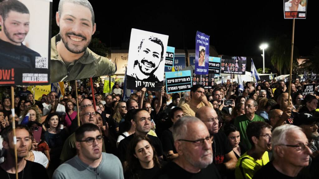 Zehntausende in Israel fordern Rückgabe der toten Geiseln