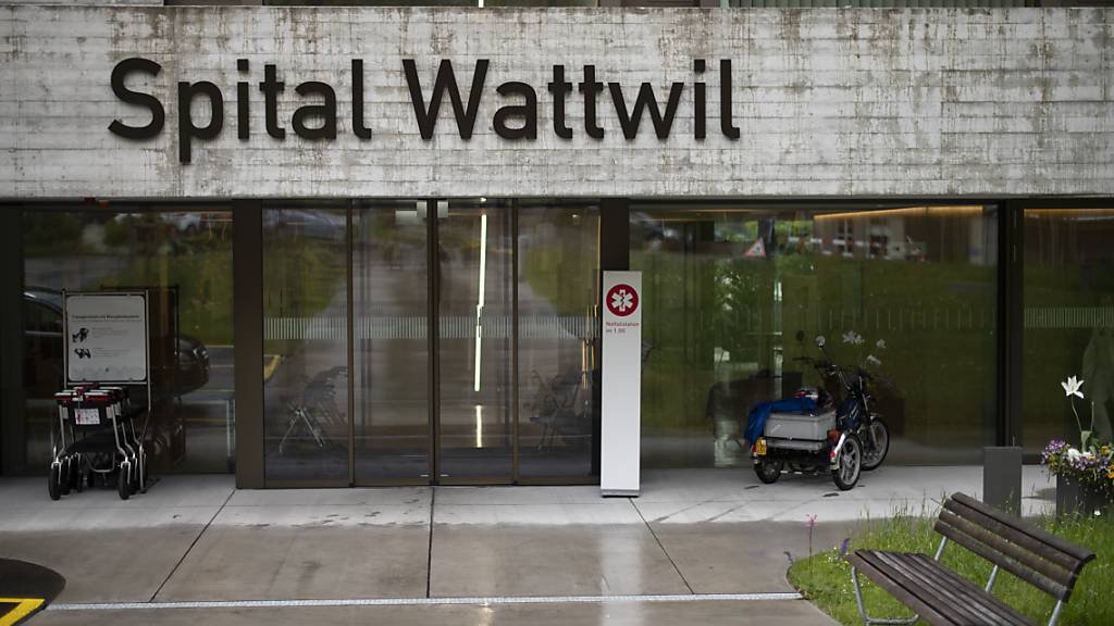 Kaum war das Spital Wattwil nach der Volksabstimmung von 2014 baulich saniert, musste es aus finanziellen Gründen geschlossen werden. (Archivbild)