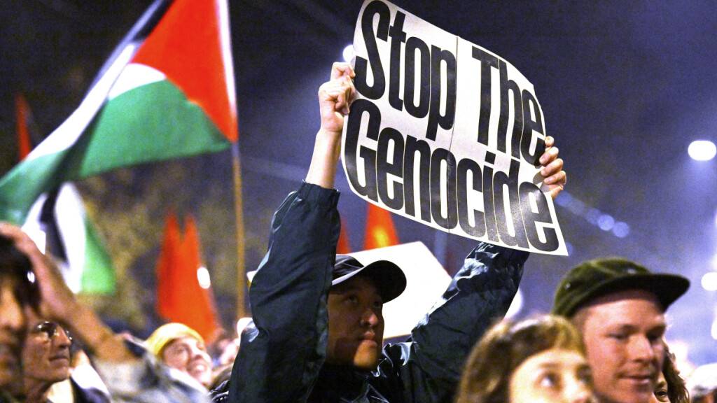 Am 2. Oktober bekunden Demonstrantinnen und Demonstranten in Zürich ihre Solidarität mit den Menschen in Gaza. (Archivbild)