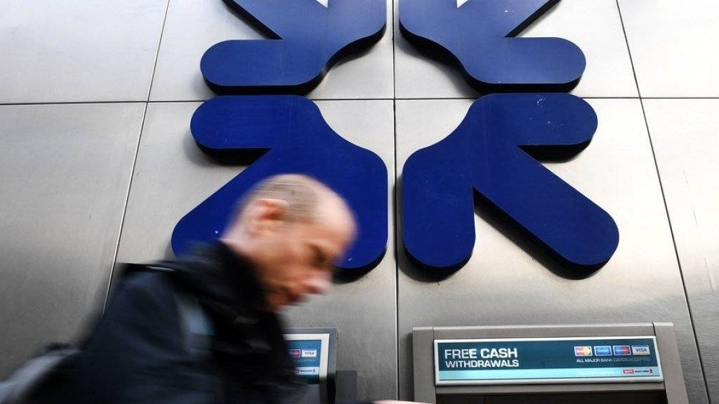 Zu viele Zweigestellen: Die Royal Bank of Scotland (RBS) schliesst Dutzende Filialen und streicht 800 Stellen. (Archiv)