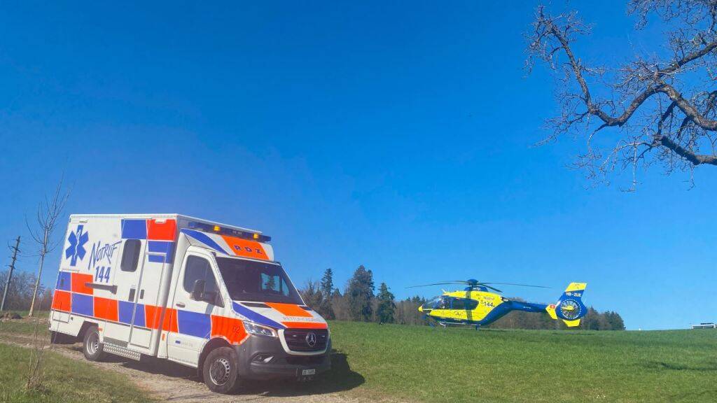 Wegen des Reitunfalls rückten der Rettungsdienst Zug und die Alpine Air Ambulance aus.