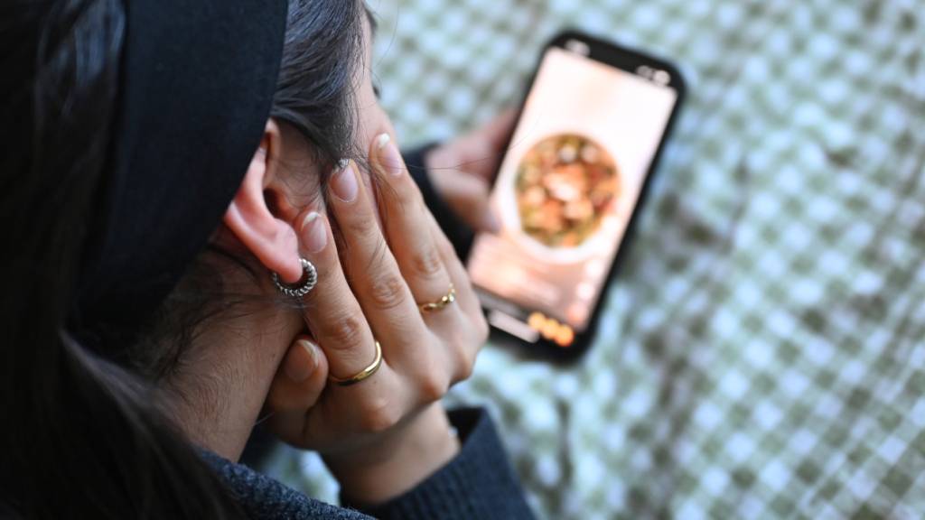 London testet Social-Media-Verbot bei Hunderten Teenagern