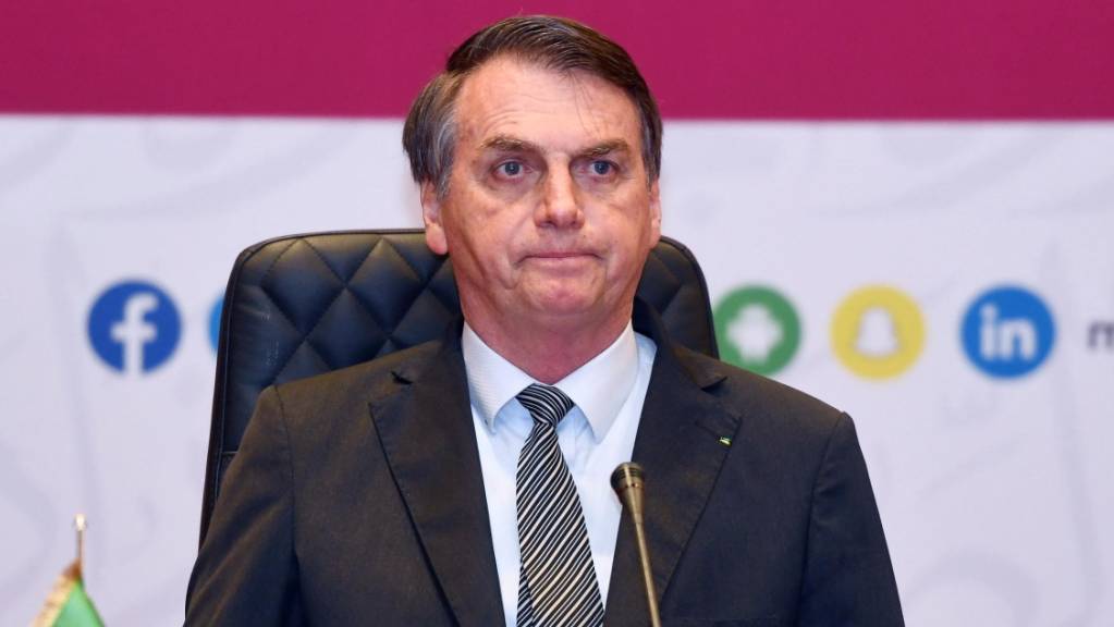 Brasiliens Parlament hat am Mittwoch die Reform des Waffenrechts abgeschwächt und damit dem Präsidenten des Landes, Jair Bolsonaro, erneut einen Dämpfer bei seinem Wahlkampfversprechen versetzt.