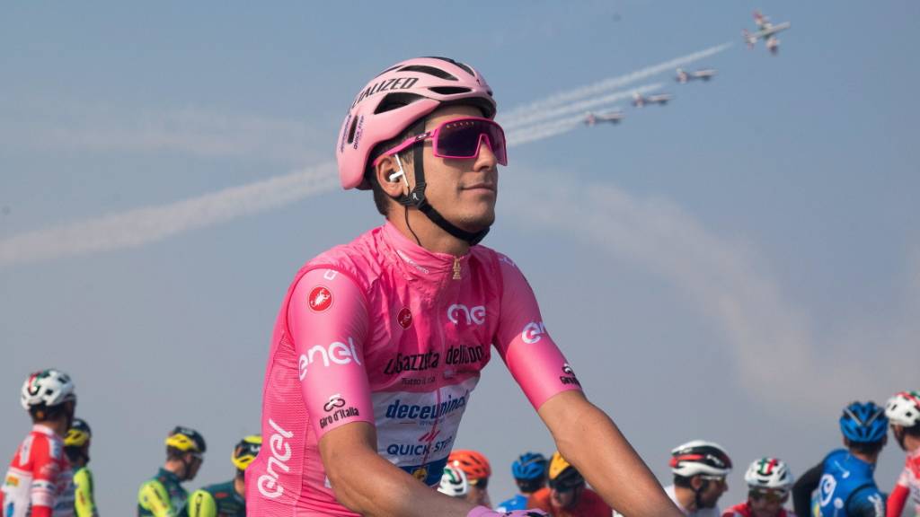 Der Portugiese Joao Almeida nimmt am Giro d'Italia die letzte Woche als Leader in Angriff
