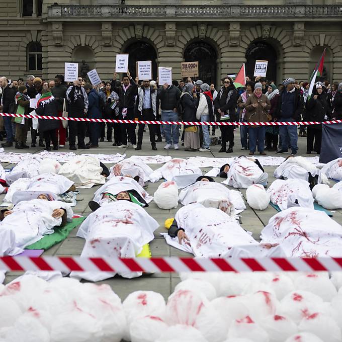 500 Menschen solidarisieren sich in Bern mit Palästinensern