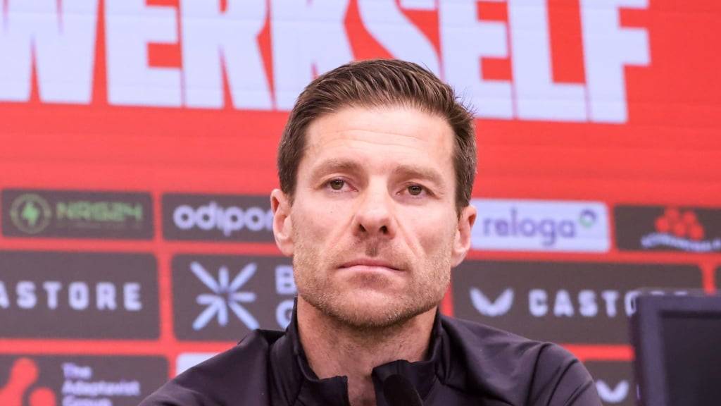 An der Medienkonferenz vor dem Bundesliga-Heimspiel gegen Dortmund erklärt Leverkusens Trainer Xabi Alonso, dass er Bayer nach der Saison verlassen wird
