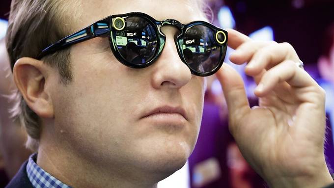 Snapchat-Macher stellen Brille zu Einblenden virtueller Inhalte vor
