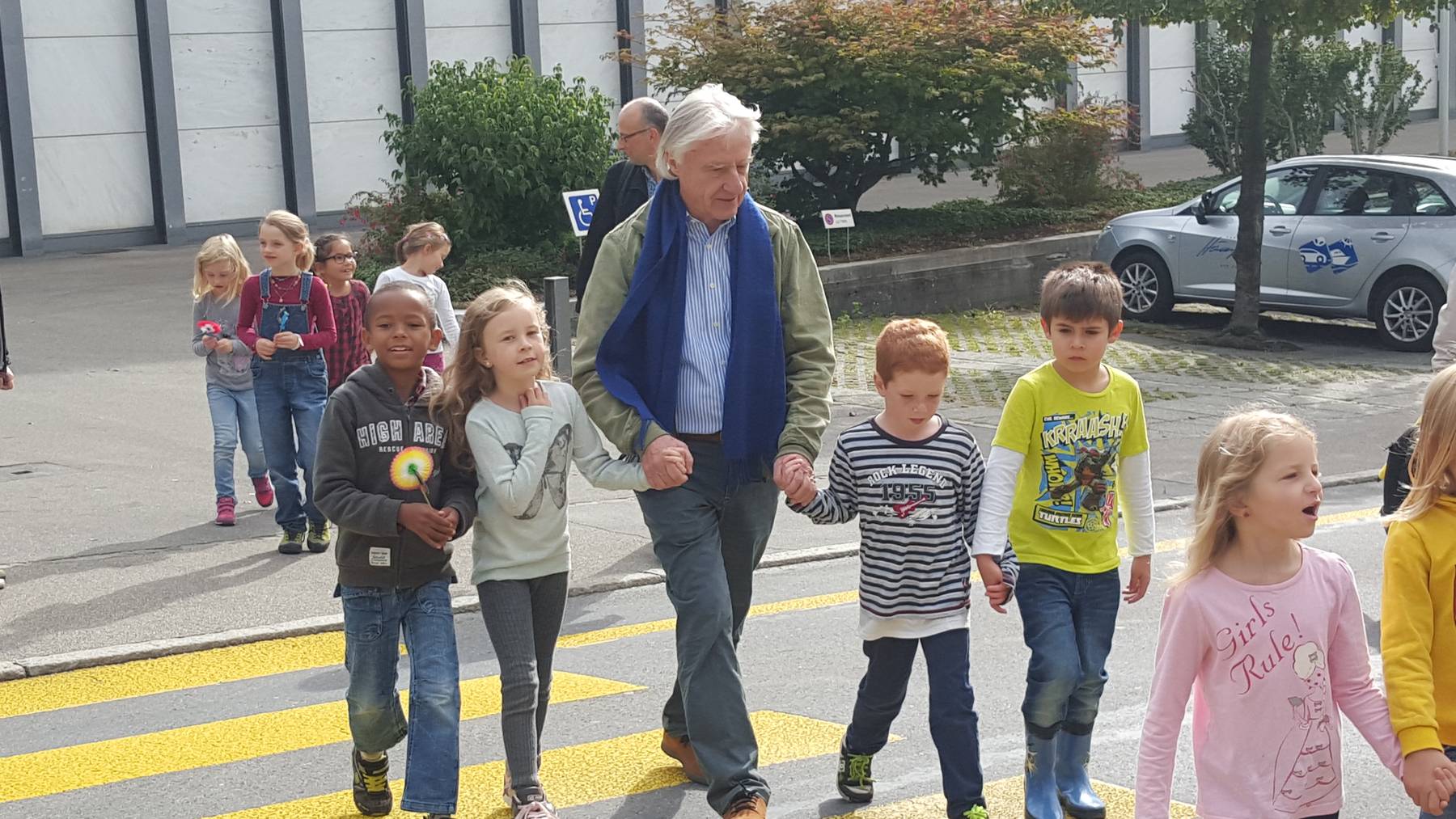 Wie können Eltern ihre Kinder auf dem Schulweg schützen?