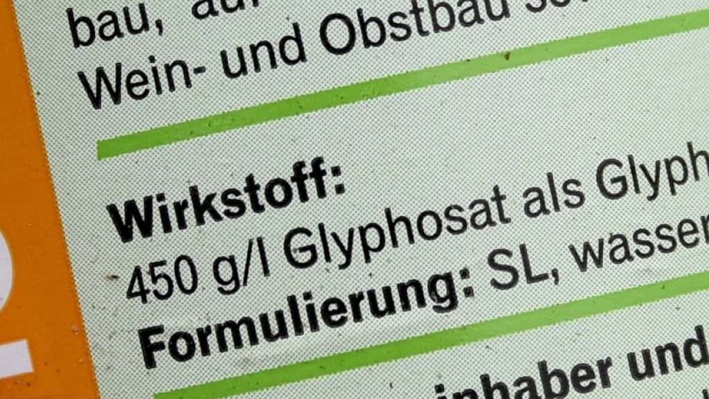 Ein neues Gutachten der europäischen Chemikalienagentur Echa stuft den umstrittenen Unkrautvernichter Glyphosat als nicht-krebserregend ein. (Archiv).