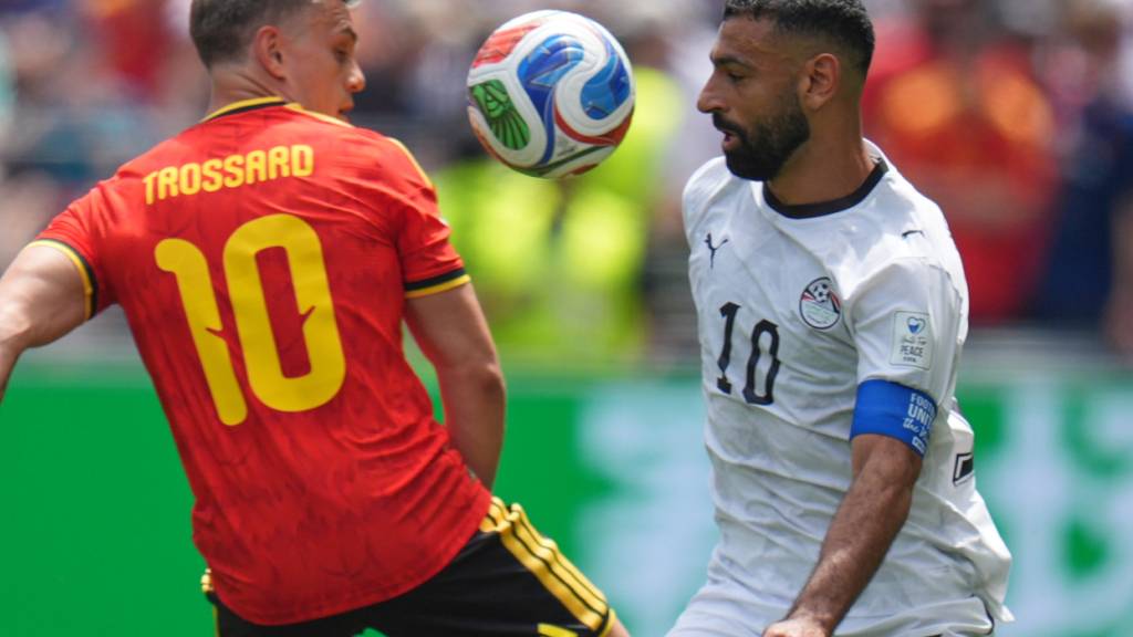 Kein Sieger im Duell zwischen Belgiens Leandro Trossard und Ägyptens Mohamed Salah
