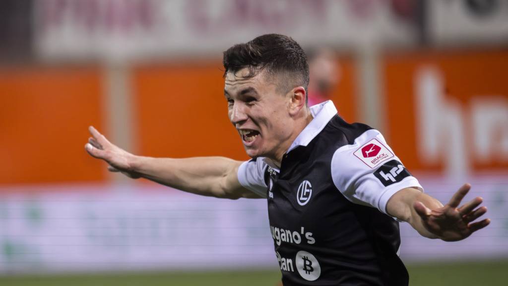 Luganos Mattia Zanotti jubelt nach seinem 3:0, das die Partie gegen Winterthur noch vor der Pause vorentscheidet