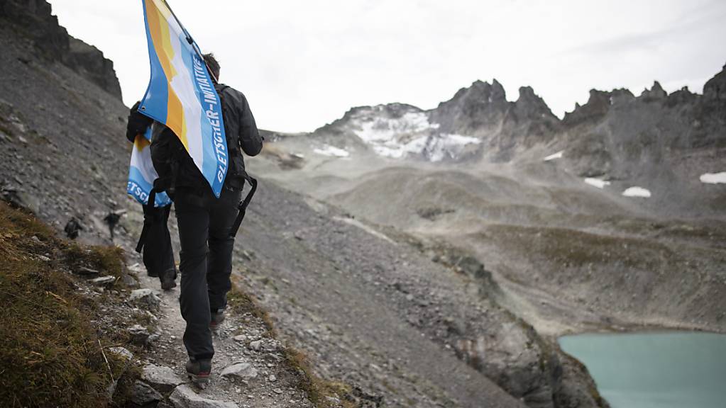 Abschiedsfeier für den Pizolgletscher im Herbst 2019. Der Bundesrat hat einen direkten Gegenvorschlag zur Gletscher-Initiative in die Vernehmlassung gegeben.