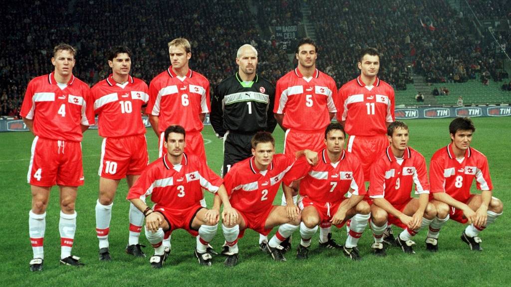 Auch für die Schweizer Nati lief Hilfiker acht mal auf. Hier beim EM-Qualifikationsspiel gegen Italien 1998 in Udine
