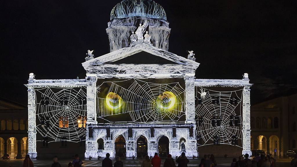 Hauptprobe am Freitagabend vor dem Bundeshaus zum Lichtspektakel «Rendez-vous Bundesplatz».