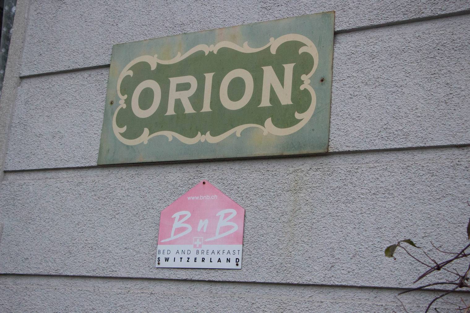 Das Bed and Breakfast Orion muss sich gegen Airbnb behaupten. (Bild: FM1Today/Tobias Bruggmann)