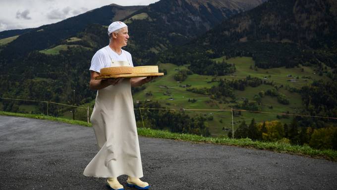 Wer wird Käse-Papst? An der Raclette-WM kämpfen Fromagiers um den Titel