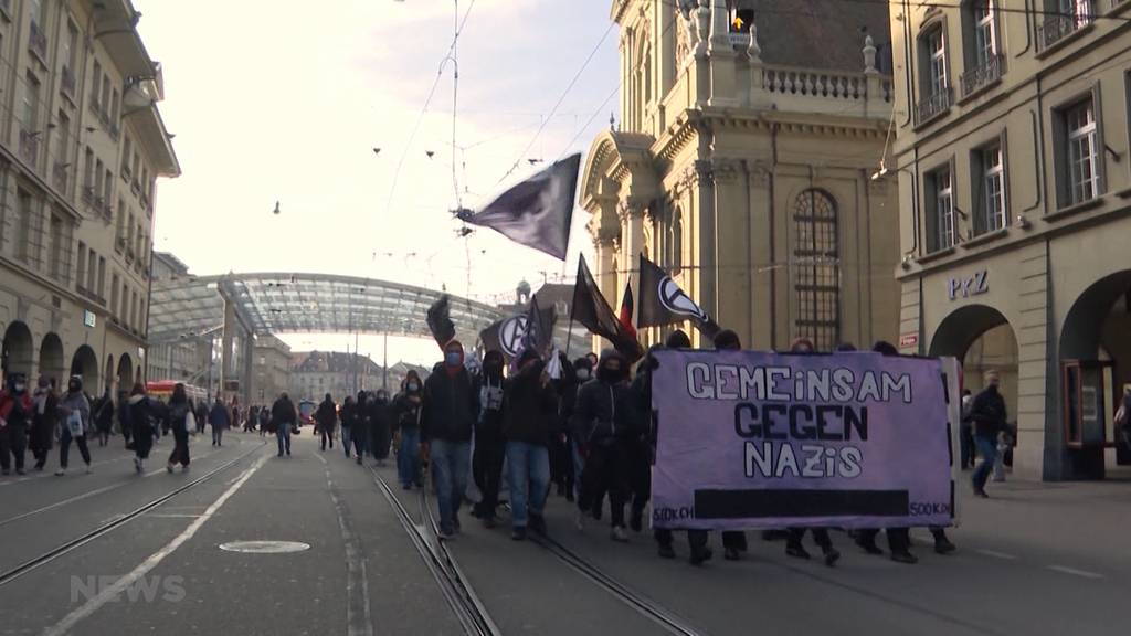 Antifa vs Coronaskeptiker: Zwei unbewilligte Demonstrationen in Bern