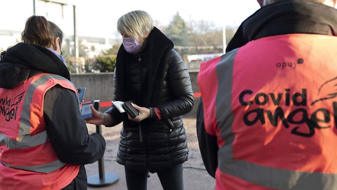 Finanzkontrolle kritisiert BAG wegen Beschaffung von Impf-App