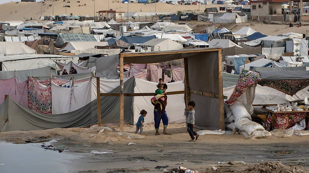 Hilft die Schweiz in Palästina, muss der Bundesrat genauer darauf achten, dass mit Schweizer Geldern kein Terrorismus finanziert wird. Das verlangt das Parlament.