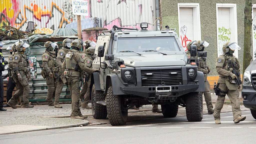 Festgenommene Männer Sind Nicht Ex-RAF-Terroristen Staub Und Garweg ...