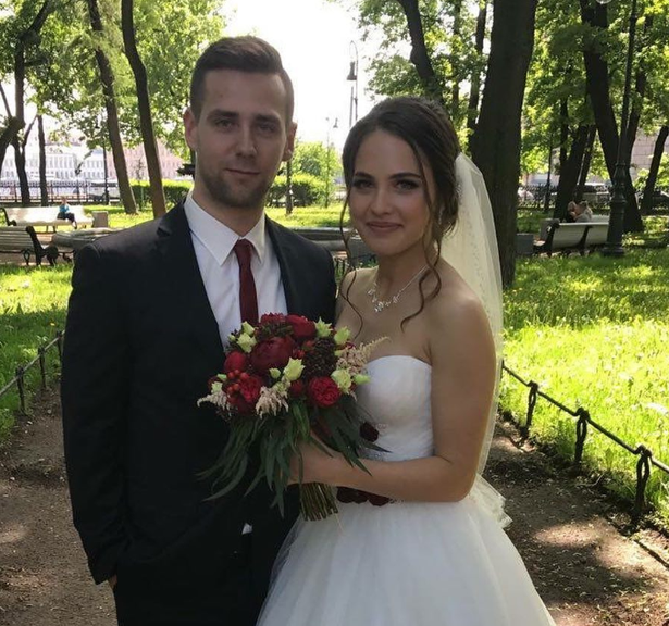 Anastasia Bryzgalova und ihr Ehemann haben sich vergangenen Juni das Ja-Wort gegeben (Bild: Instagram/a_nastasia92)