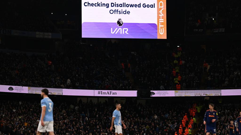 Regelhüter planen mehr Macht für den VAR