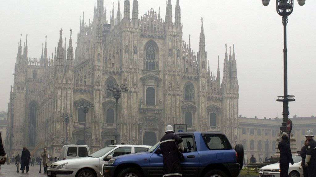Smog in Mailand vor dem Dom (Archiv)