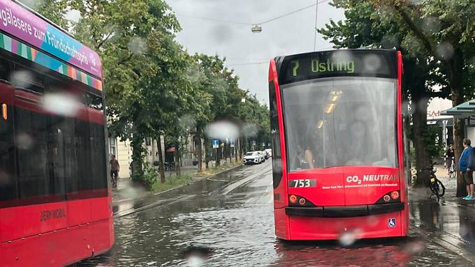 Die meisten Trams und Busse können in Bern wieder fahren