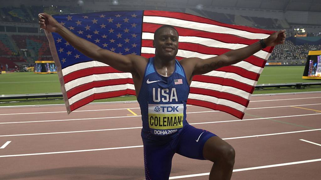 Christian Coleman lässt sich nach dem Triumph über 100 m feiern