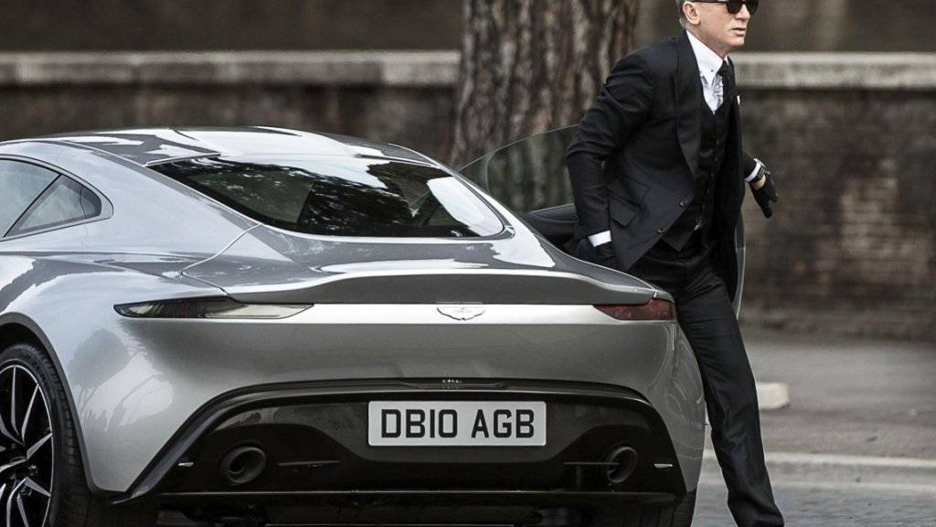 Die durch James-Bond-Filme bekannte Sportwagenmarke Aston Martin muss tausende seiner Fahrzeuge zurückrufen. (Archivbild)