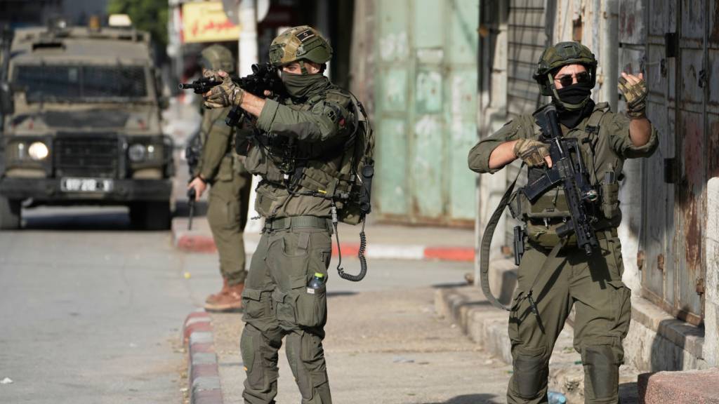 ARCHIV - Israelische Soldaten im Westjordanland. Foto: Majdi Mohammad/AP/dpa/Archiv