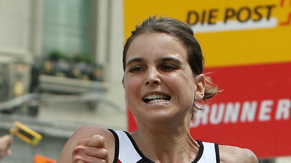 Anita Weyermann ist den Frauenlauf in Bern früher oft gerannt. Hier läuft sie 2007 ins Ziel.
