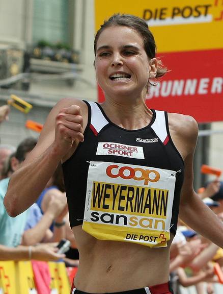 Anita Weyermann ist den Frauenlauf in Bern früher oft gerannt. Hier läuft sie 2007 ins Ziel.