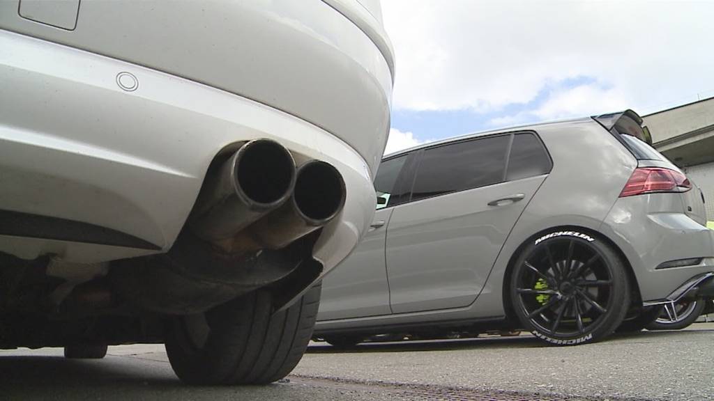 Schluss mit Lärm! 200 Anwohner protestieren in Rorschach gegen Autoposer