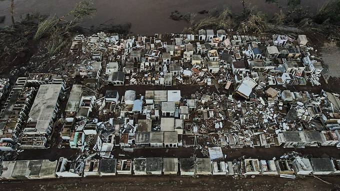 Hochwasser in Brasilien: 149 Tote und Patrouillen gegen Plünderungen