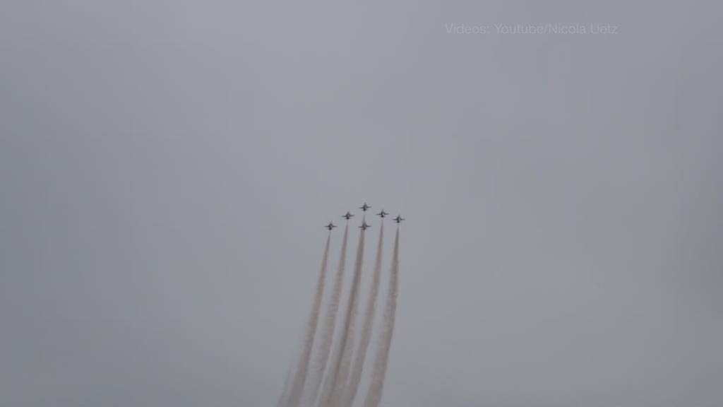 Pfingstserie: Patrouille Suisse Fan