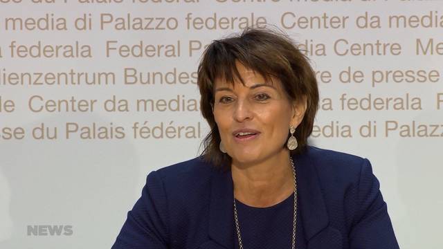 Leuthard verkündet Rücktritt unter Tränen