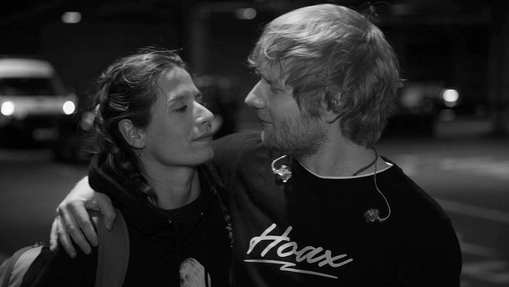 Ed Sheeran soll heimlich seine Freundin Cherry Seaborn geheiratet haben.