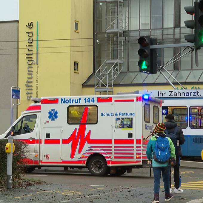 Mädchen (10) wird bei Kollision mit Tram schwer verletzt