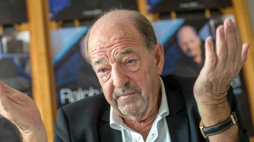 Ralph Siegel zieht Musik Frauen vor Radio FM1