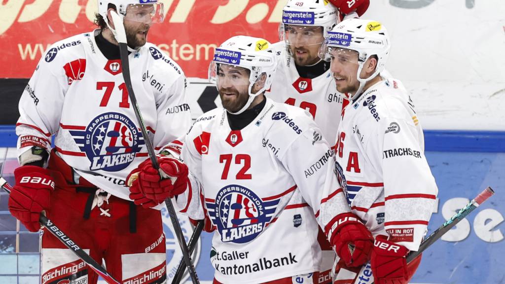 Die Lakers-Spieler hatten zum Auftakt der Viertelfinal-Serie gegen Fribourg-Gottéron allen Grund zum Jubeln