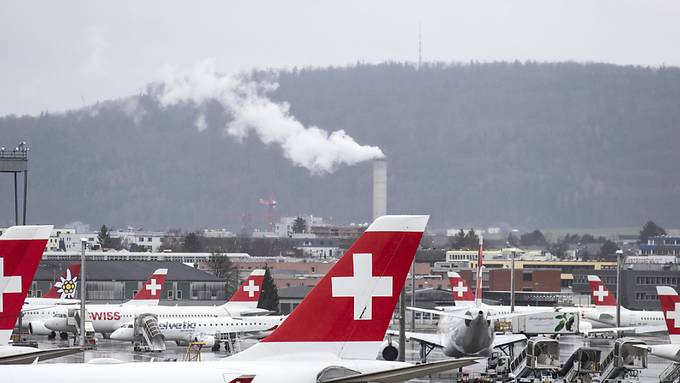 Swiss parkiert 24 Flugzeuge auf Militärflugplatz Dübendorf