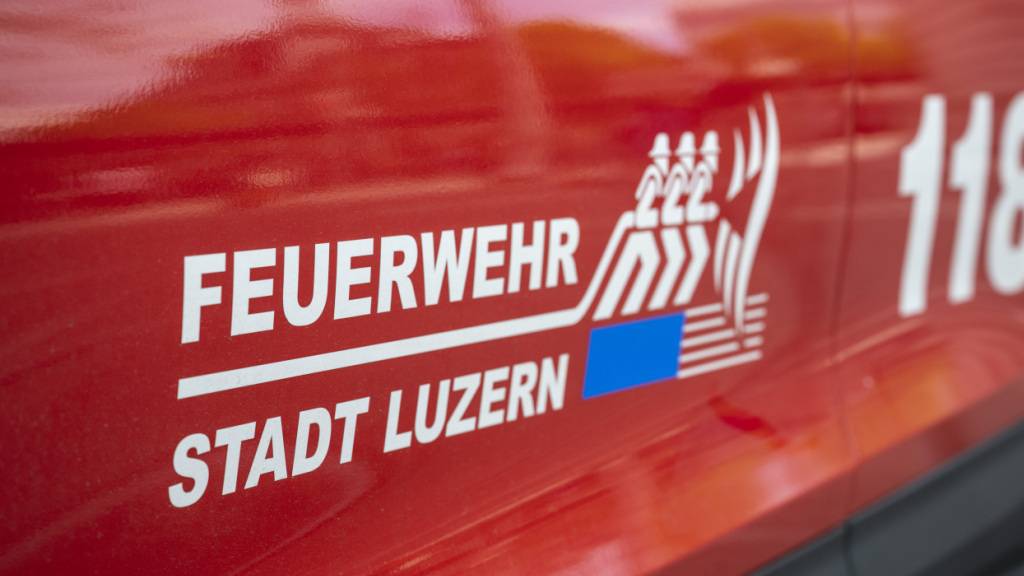 Die Feuerwehr Stadt Luzern löschte am Montagabend einen Wohnungsbrand an der Mattstrasse. (Symbolbild)