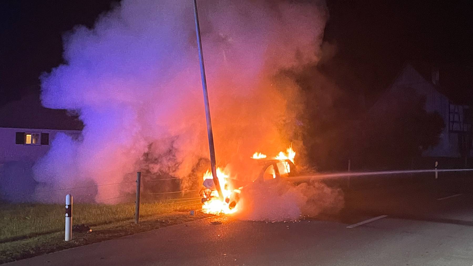 Der Autofahrer war mitten in der Nacht auf der Bahnhofstrasse in Richtung Zentrum unterwegs.