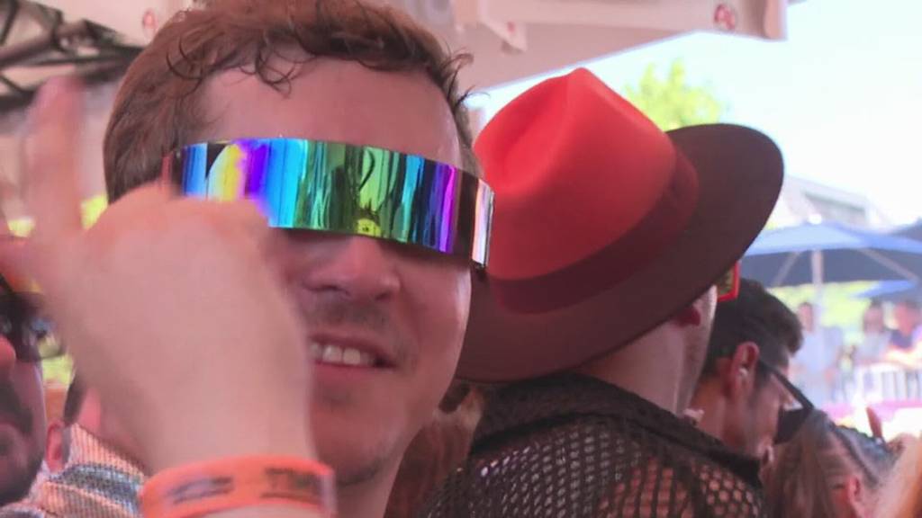 Jubiläum: Zum 25. Mal ist eine Aargauer Crew mit ihrem Lovemobile an der Street Parade